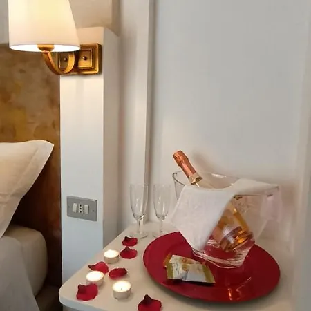 Dimora Mazzini טוליה